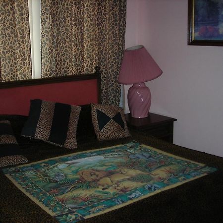 Deer Trail Motel Wisconsin Dells Rom bilde